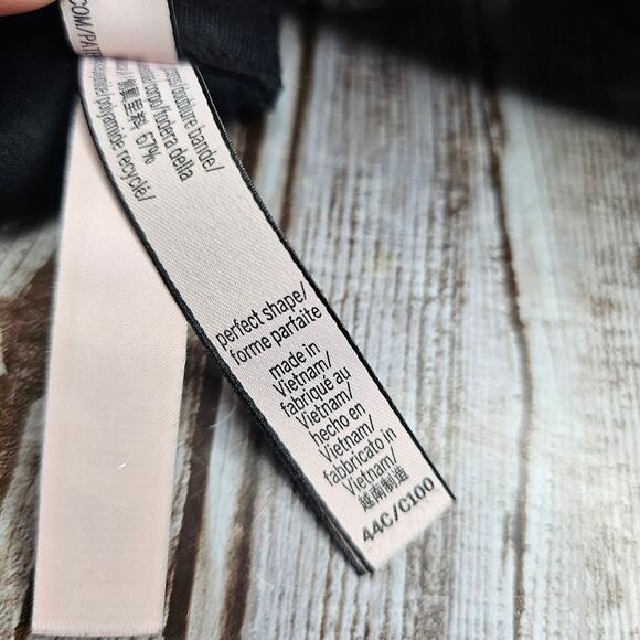 Victoria's secret black perfect shape bra convertible straps Women's size 44C - Picture 6 of 6